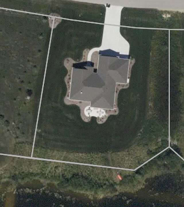 1st image of 1933 Vincent Dr