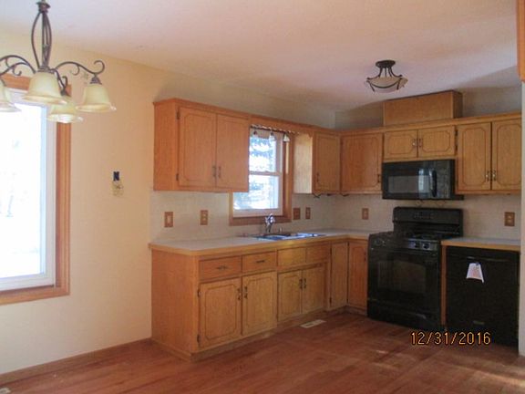 4th image of 6204 Oak St