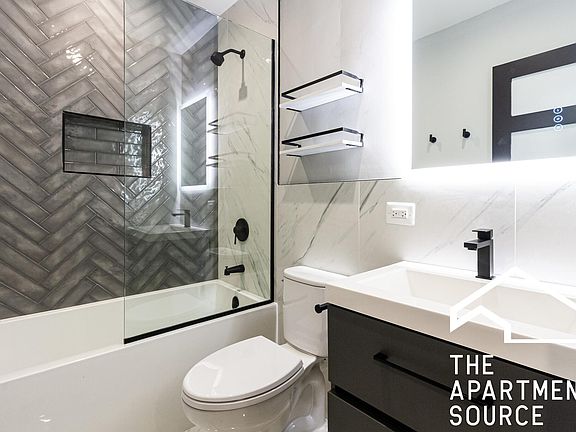 5th image of 2201 N Kedzie Blvd #4