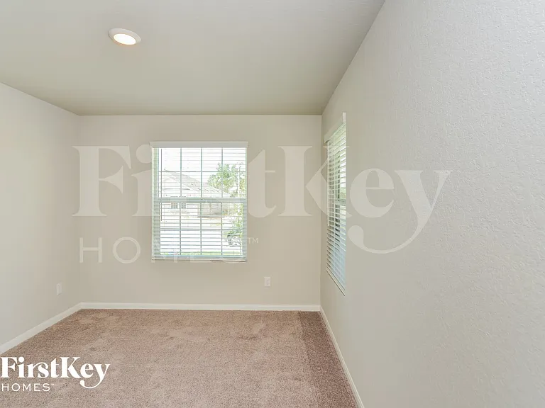 15015 Maskette Ave — Photo 10