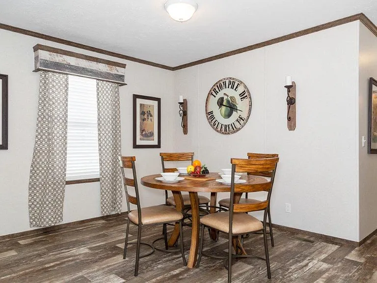 Perrysburg Estates — Photo 12