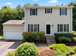 75 Ridgewood Ln, South Kingstown, RI 02879
