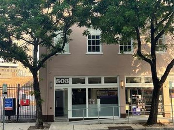 803 Baronne St