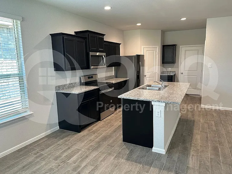 8613 Wildwest Dr — Photo 3