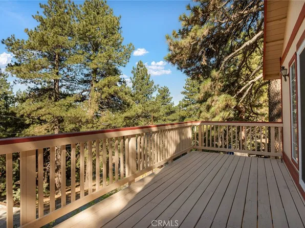 30930 Glen Oak Dr, Running Springs, CA 92382