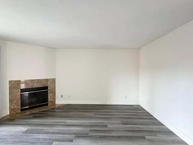 7405 Charmant Dr #2112 — Photo 11