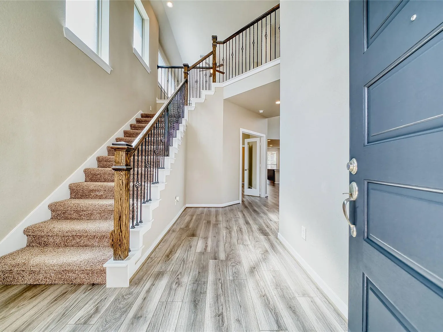 4 bed, 3.0 bath, 2628 sqft, $2,850 — Photo 4