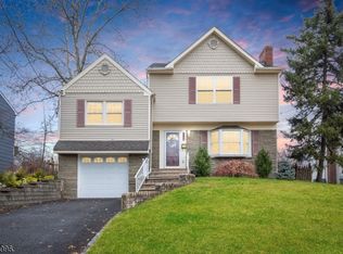 202 Pawnee Rd, Cranford, NJ 07016