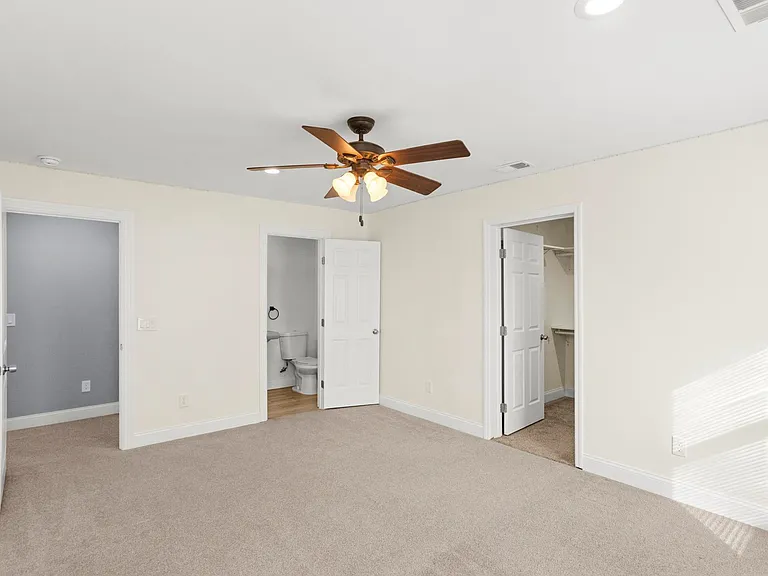 239 E Bledsoe St — Photo 35