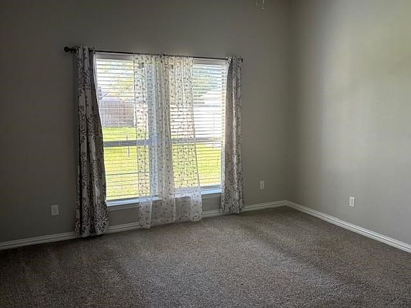 2nd image of 305 Port Dr