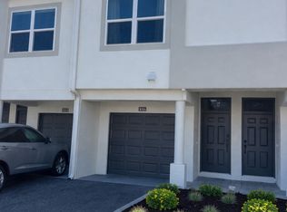 1016 Normandy Trace Rd, Tampa, FL 33602