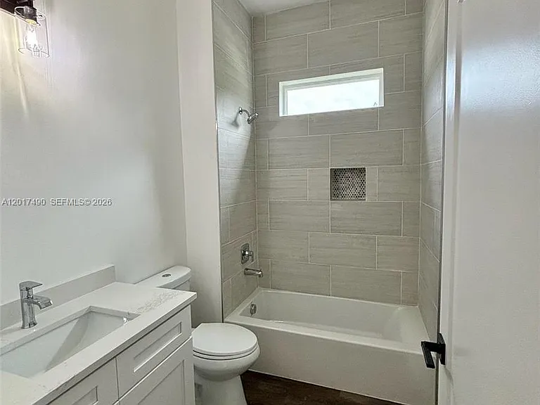 738 Harriet Ave SW — Photo 30