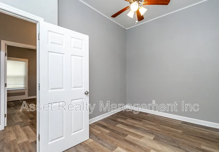 2638 Barton St — Photo 15