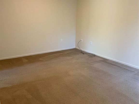 2nd image of 100 Willis Manor Dr #37