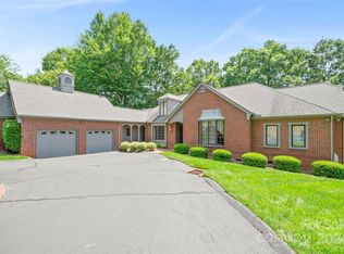 291 44th Avenue Cir NW, Hickory, NC 28601