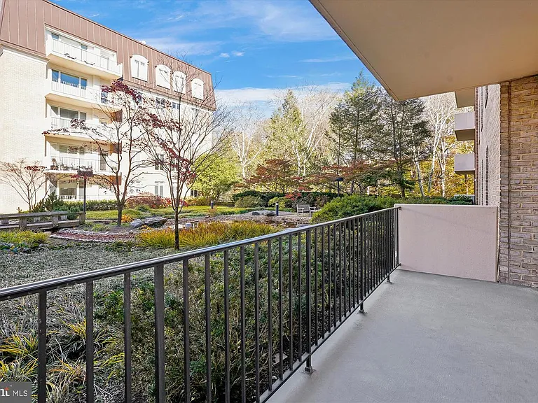 8101 Connecticut Ave S #307 — Photo 23