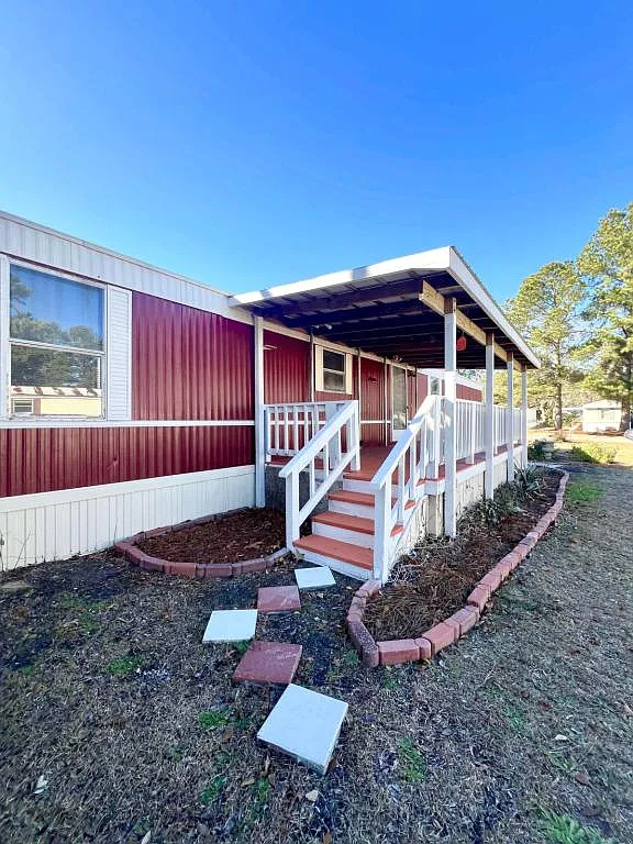 221 Perch Dr — Photo 2