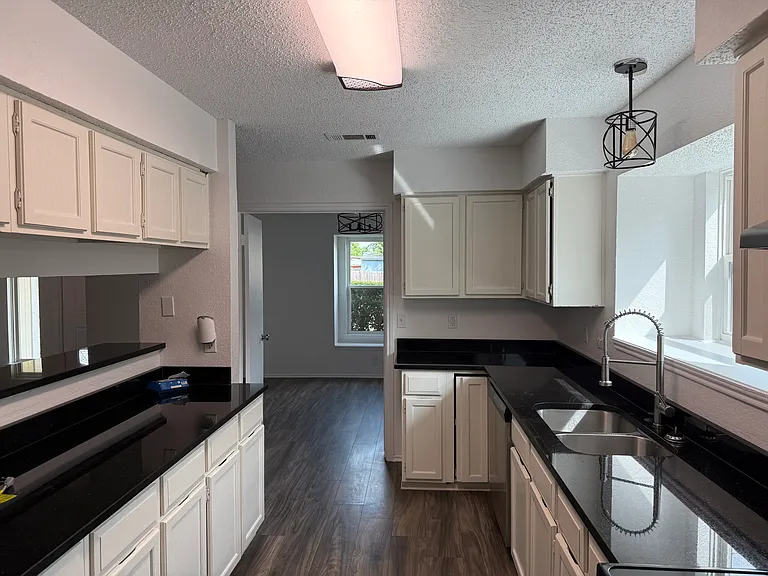 206 E Ridgegate Dr — Photo 7