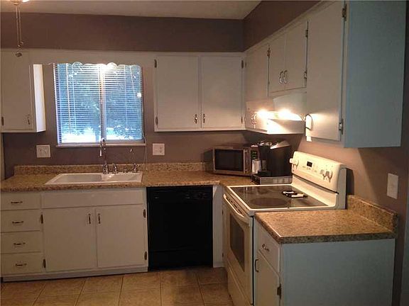 5th image of 3441 Summerfield Dr N