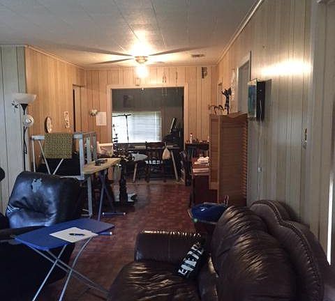 3rd image of 704 N Bowie St