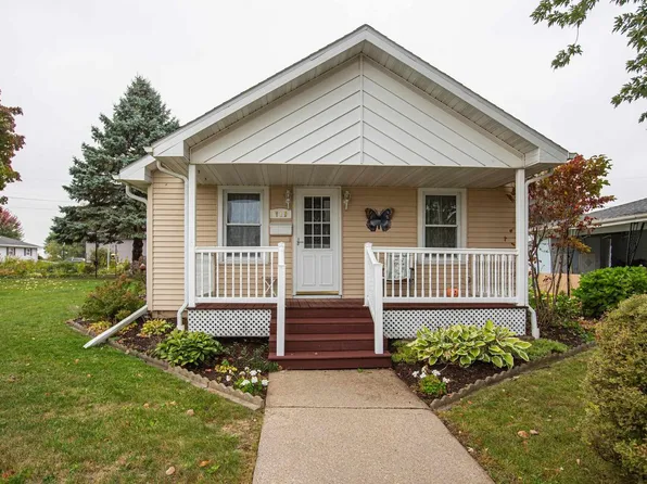 719 South Washington Street, Cuba City, WI 53807