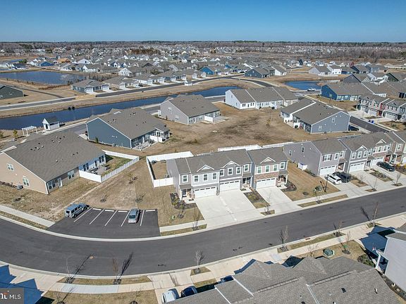3rd image of 32021 Sand Bank Ln