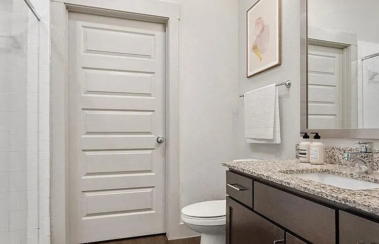 Everly Apartments — Photo 13
