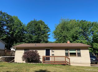 1521 Lincoln Ave, Marquette, MI 49855