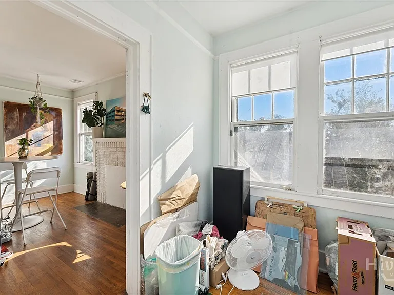 522 E 38th St #B — Photo 10