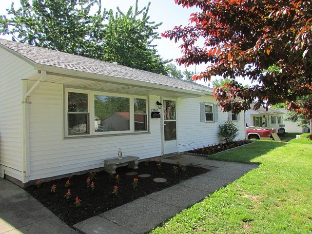 1st image of 2592 Galewood St