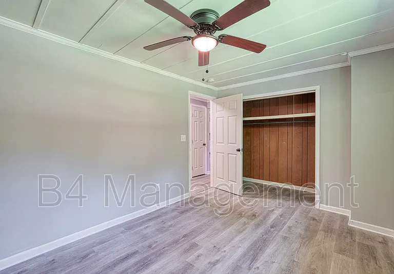 168 Cherokee Cir #2 — Photo 17