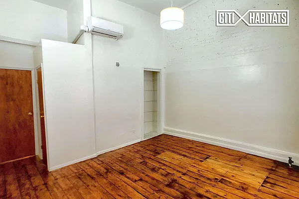 Rented by Citi Habitats | media 18