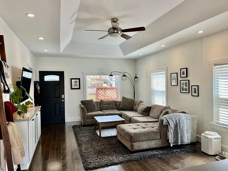 169 S Laurel St — Photo 5