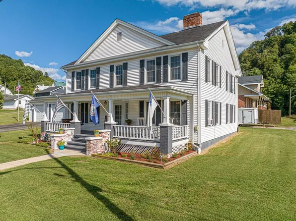404 Easy St, Saltville, VA 24370