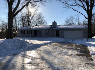 2409 Russit Dr NE, Grand Rapids, MI 49525