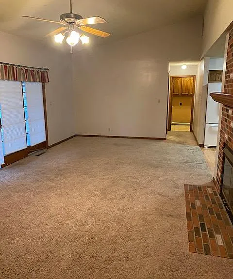 4009 Danbury Dr — Photo 2