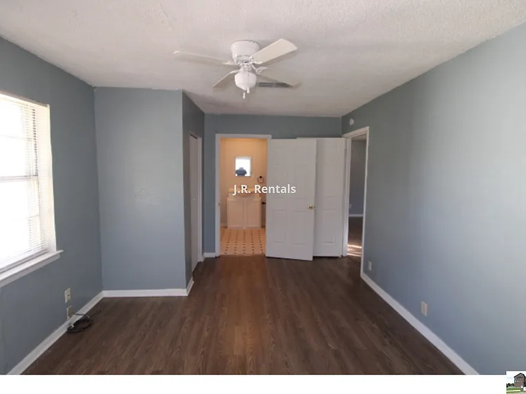 409 Short Ave — Photo 15