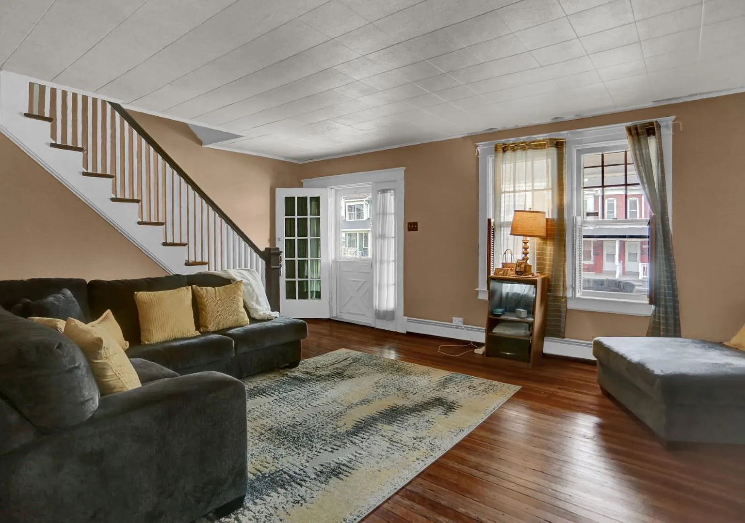 4 bed, 1900 sqft, $1,350 — Photo 4
