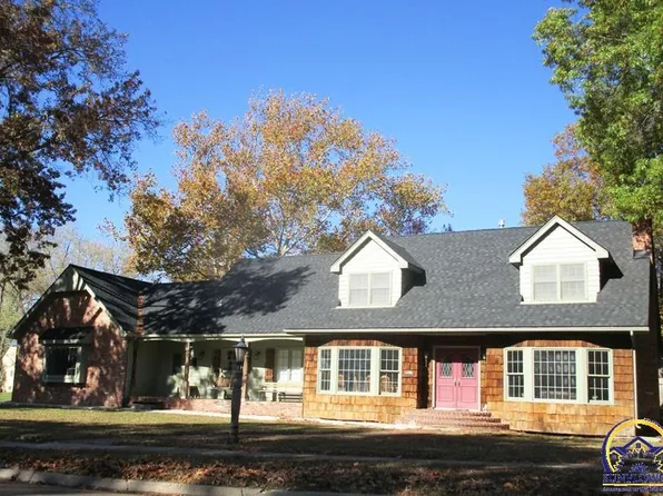 3045 SW Plass Ave, Topeka, KS 66611