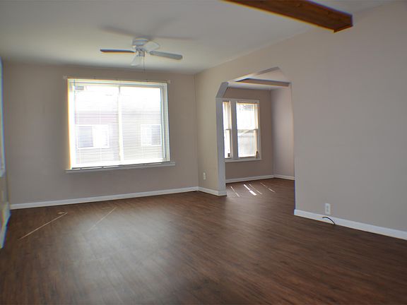 2nd image of 637 W Hudson Ave