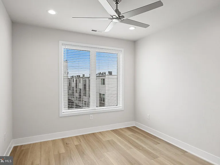 2150 Northbank Pl #143 — Photo 28