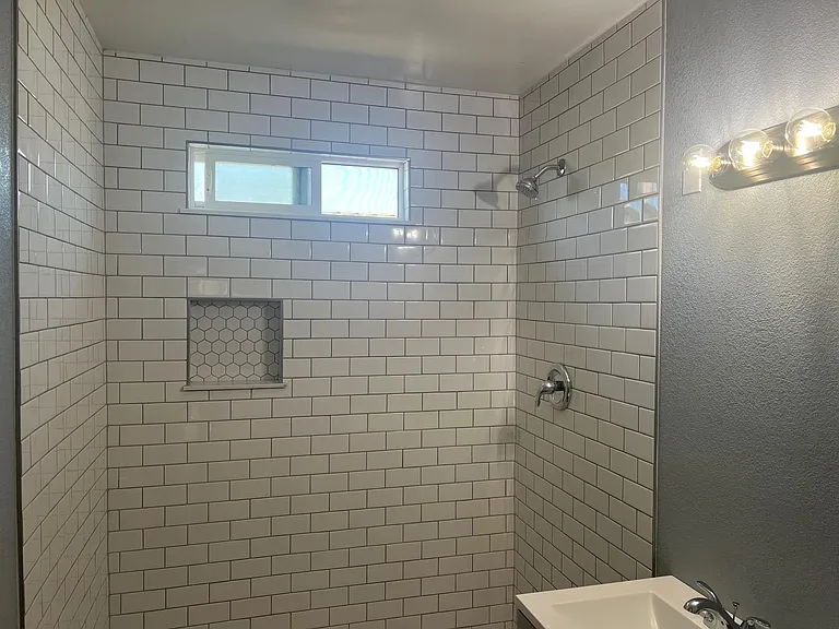 3887 Ocean View Blvd — Photo 12