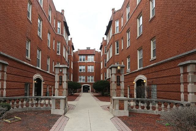 1st image of 554 W Aldine Ave #W4