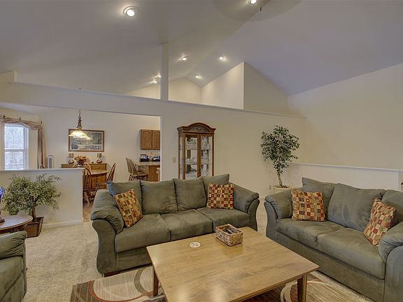2nd image of 9849 Cherbourg Dr