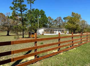 20433 Amber Ln, Fountain, FL 32438