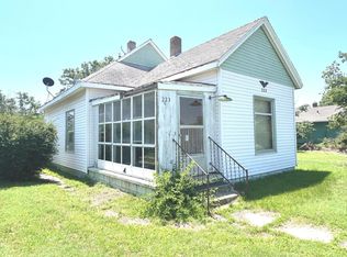 223 E Avenue F, Hutchinson, KS 67501