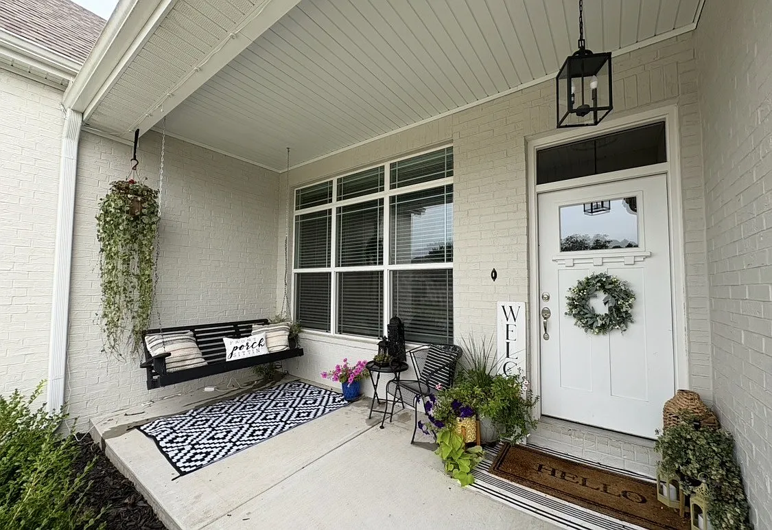 4 bed, 2515 sqft, $3,700 — Photo 3