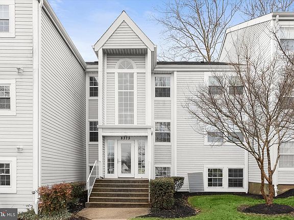 2nd image of 8375 Montgomery Run Rd Unit C