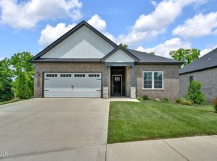 523 Gardenia Dr, Johnson City, TN 37615