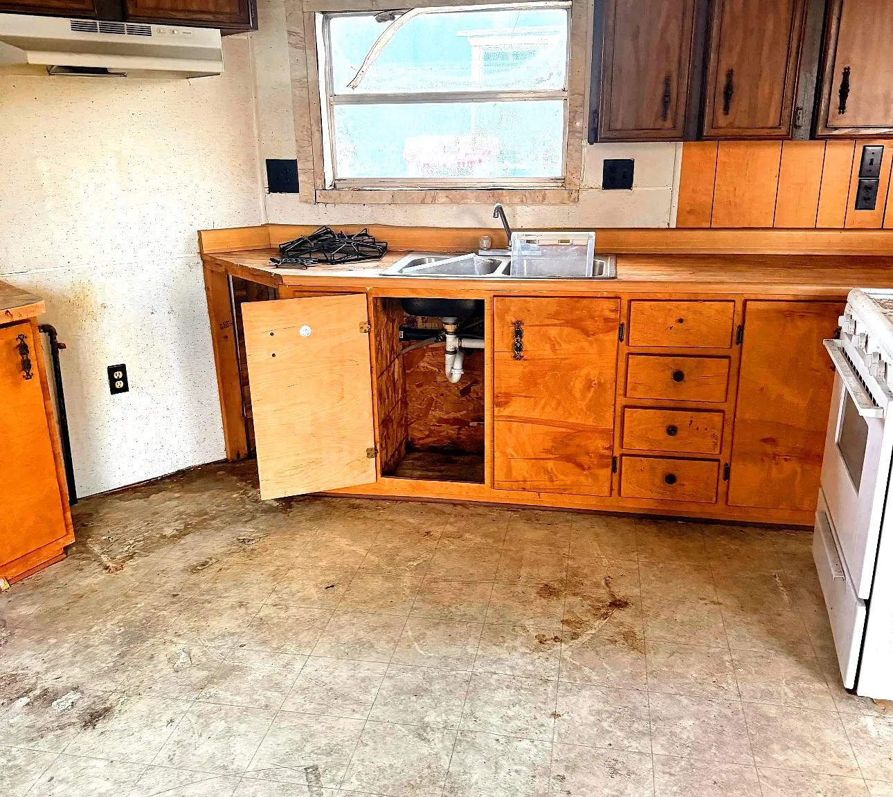 3 bed, 980 sqft, $850 — Photo 3